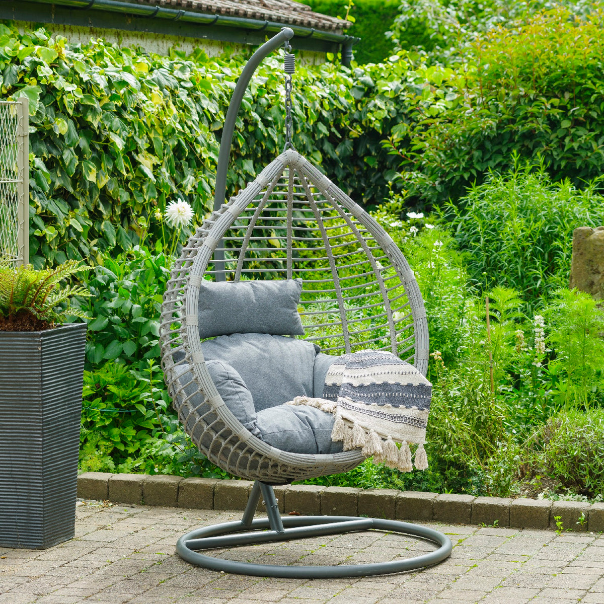 Leisure Grow Salzburg Grey Luxury Hanging Egg Chair Outdoor Garden
