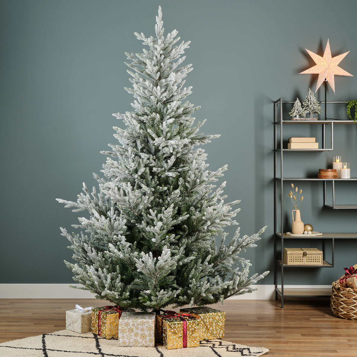 Everlands Norway Spruce Snowy Artificial Preshaped Christmas Tree