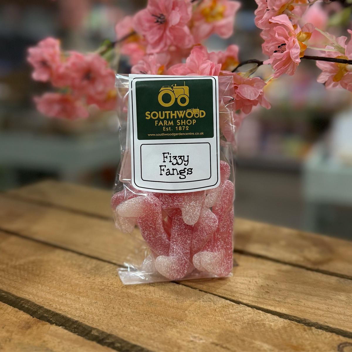 Southwood Farmshop -Fizzy Fangs Bag of Sweets 120g