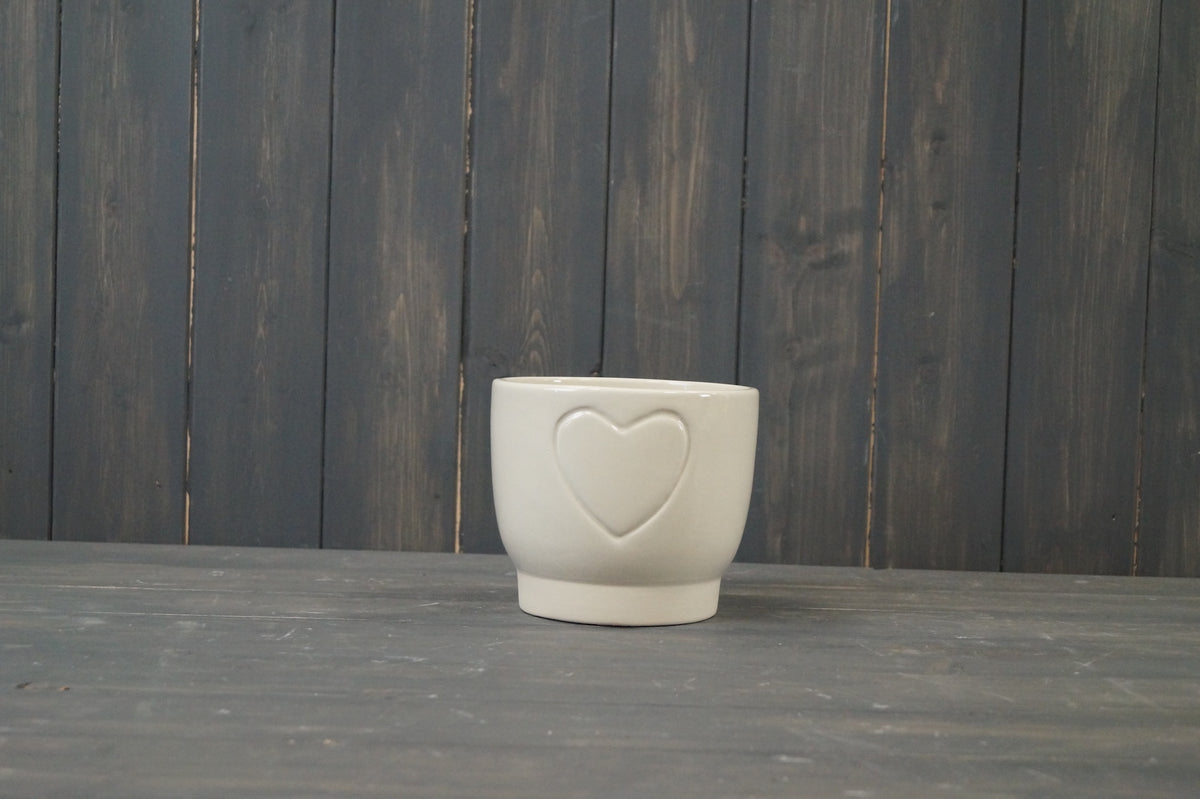 Cream Debossed Heart Houseplant Pot (14.5cm) – Southwood Garden Centre