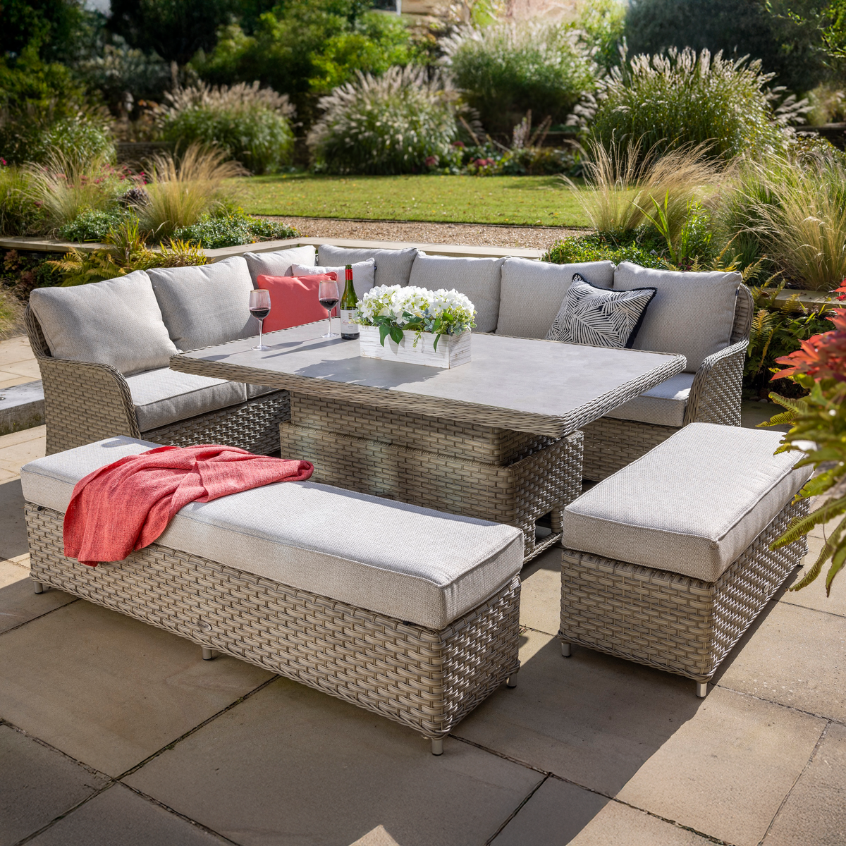 Hartman - Eton Grand Rectangular Corner Casual Dining with Adjustable Table