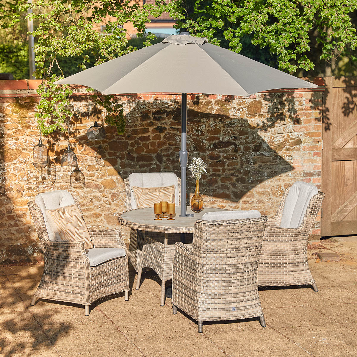 Leisure Grow - Florence 4 Seat Dining Set with Deluxe 2.5m Parasol