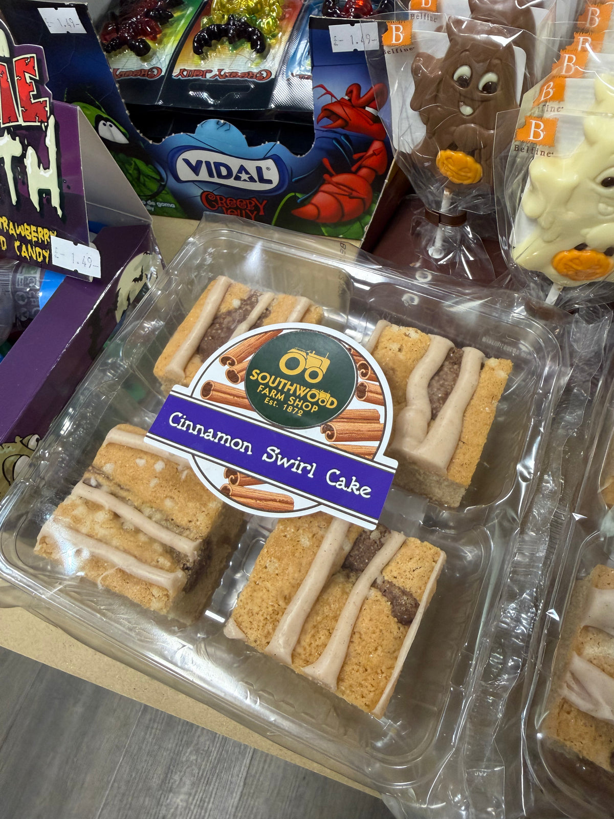 Southwood Farmshop - Cinnamon Swirl Cake Squares Pack of 4