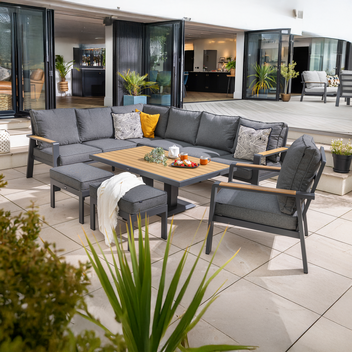 Hartman - Sonas Rectangular Casual Dining Set with Height Adjustable Table