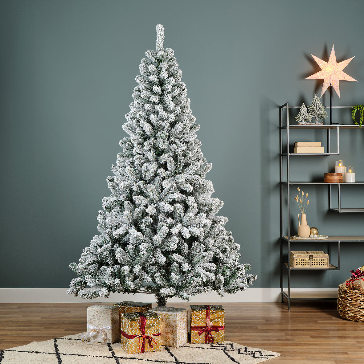 Everlands Monarch Pine Snowy Artificial Christmas Tree