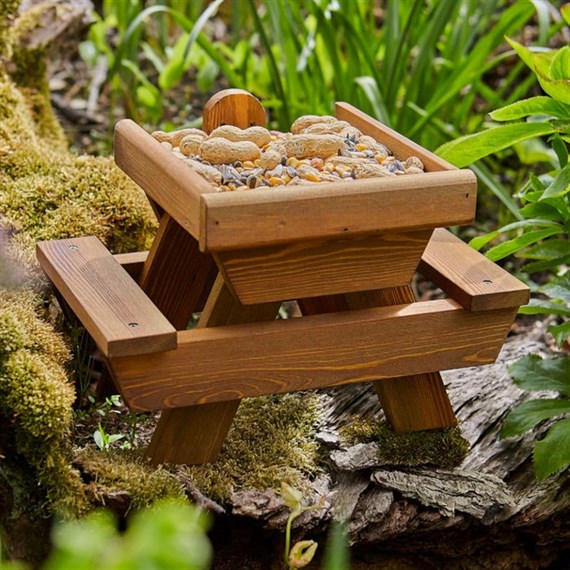 Tom Chambers Squirrel Picnic Place Feeder