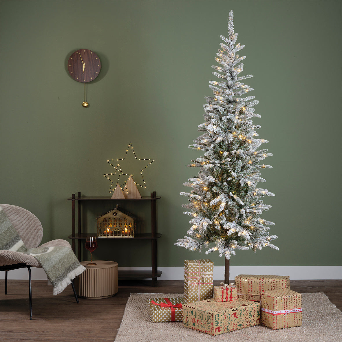 Everlands Snowy Alpbach Fir Artificial Christmas Prelit 7ft / 210cm Tree with 210 Micro LEDs