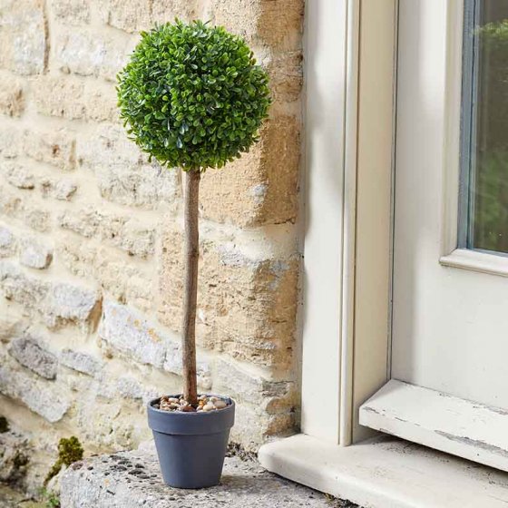 Uno Ball Artificial Topiary Tree