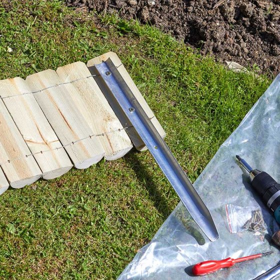 Galvanised Log Roll Stakes, 3 pack