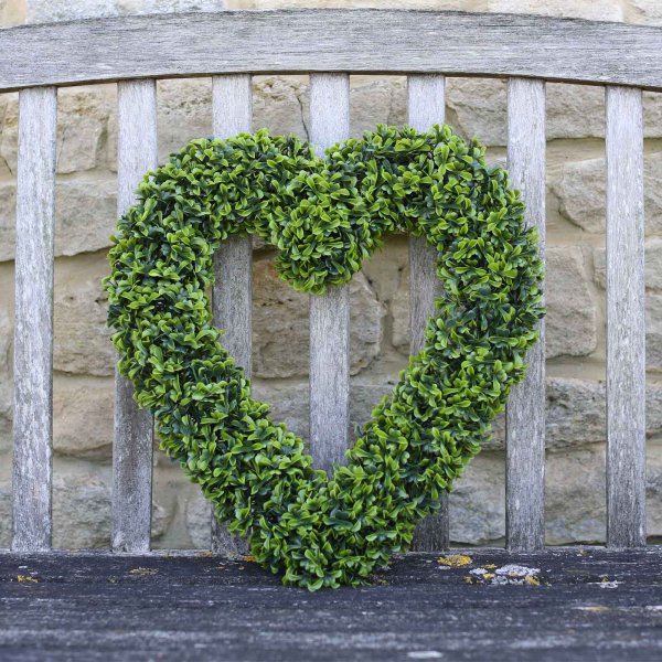 Boxwood Topiary Heart- 42cm